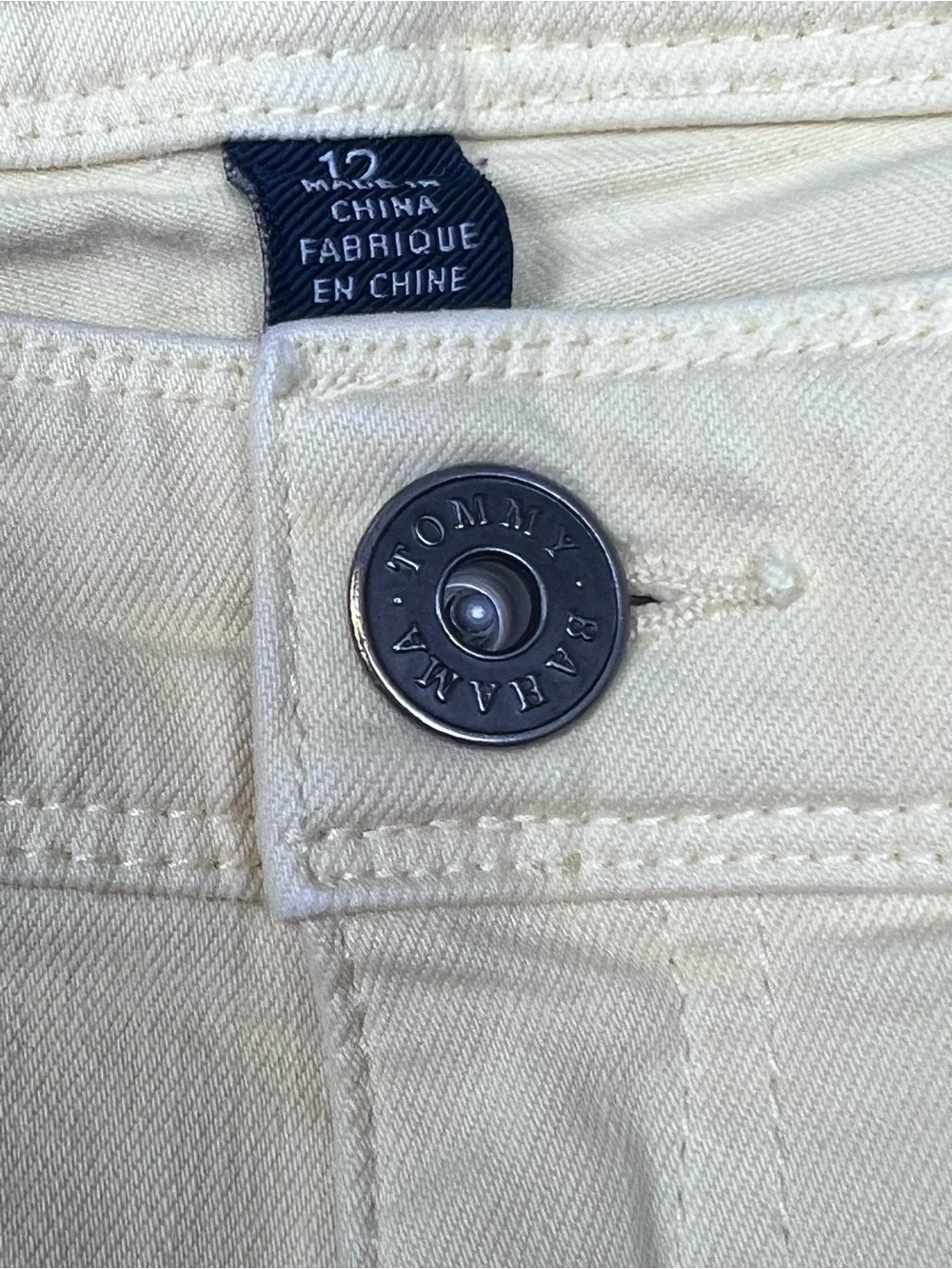 Tommy Bahama Denim Yellow Bermuda Shorts Women’s Size 12 Stretch